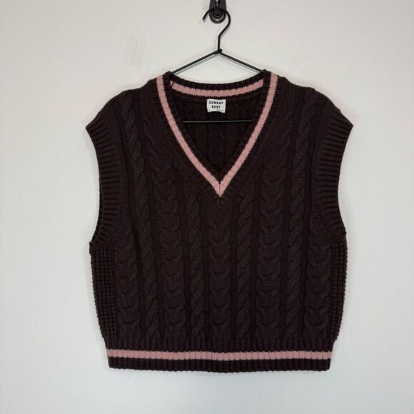 Aritzia Sweaters - Aritzia Sunday Best Brown V Neck Cable Knit Crop Vest S